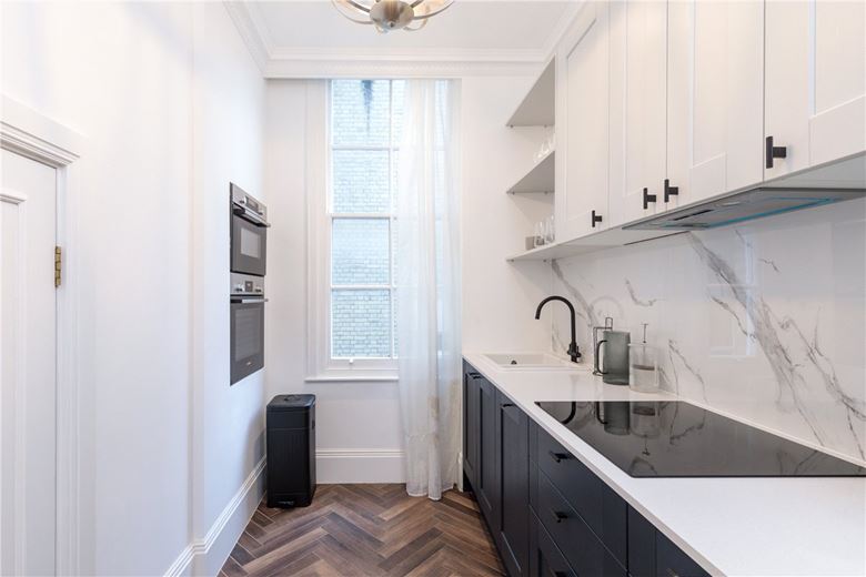 3 bedroom flat, Montagu Mansions, Marylebone W1U - Let Agreed