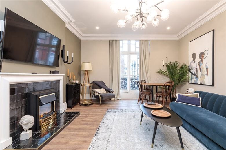 3 bedroom flat, Montagu Mansions, Marylebone W1U - Let Agreed