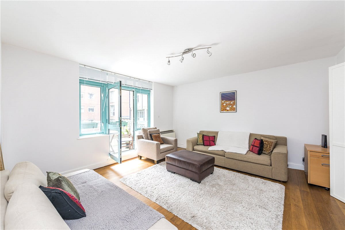 2 bedroom flat, Chapter Street, London SW1P