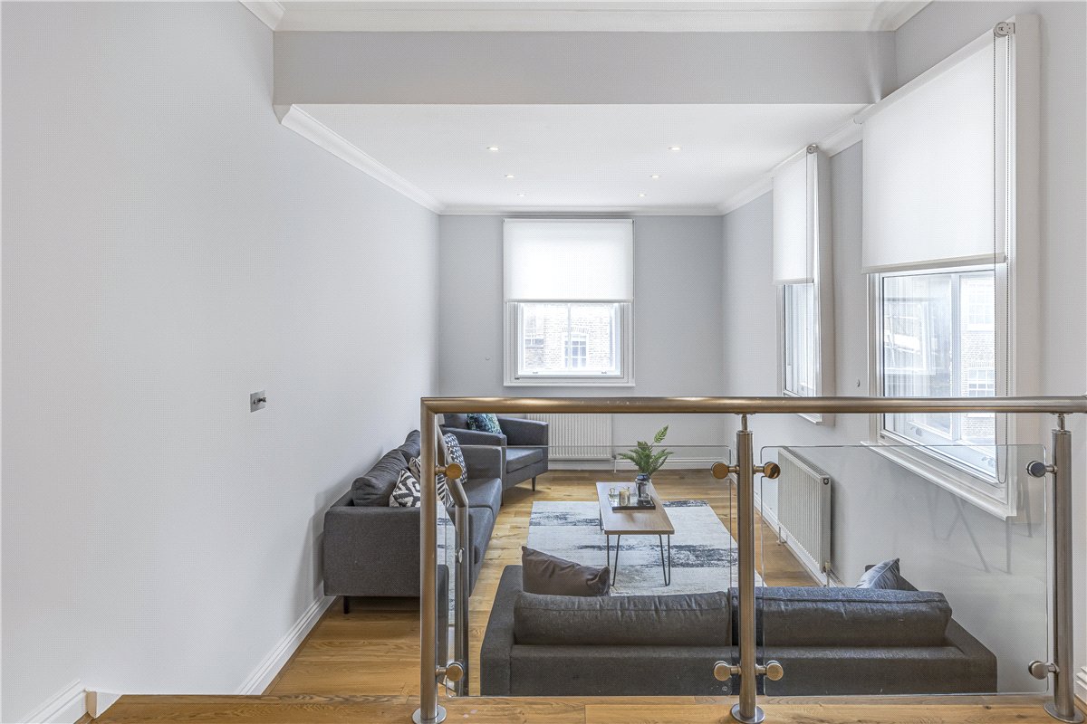 3 bedroom flat, Marylebone High Street, Marylebone W1U - Available