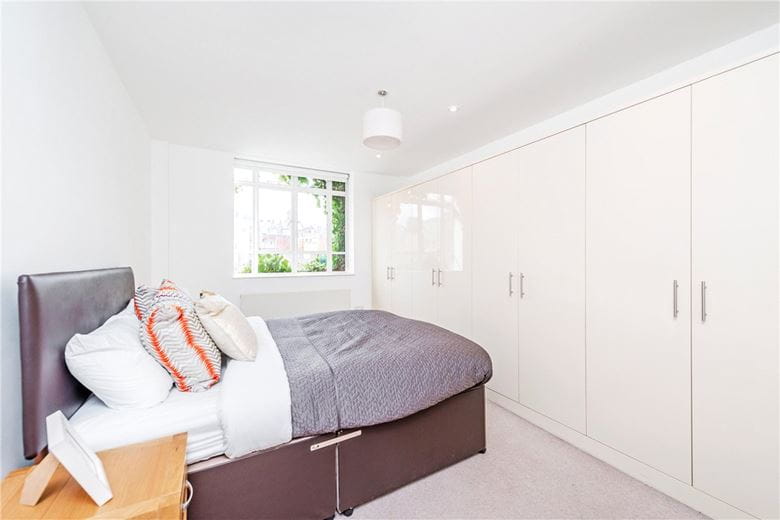 2 bedroom flat, Wimpole Street, Marylebone W1G - Available