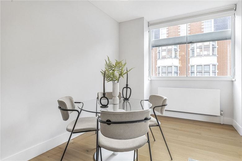 2 bedroom flat, New Cavendish Street, Marylebone W1G - Available