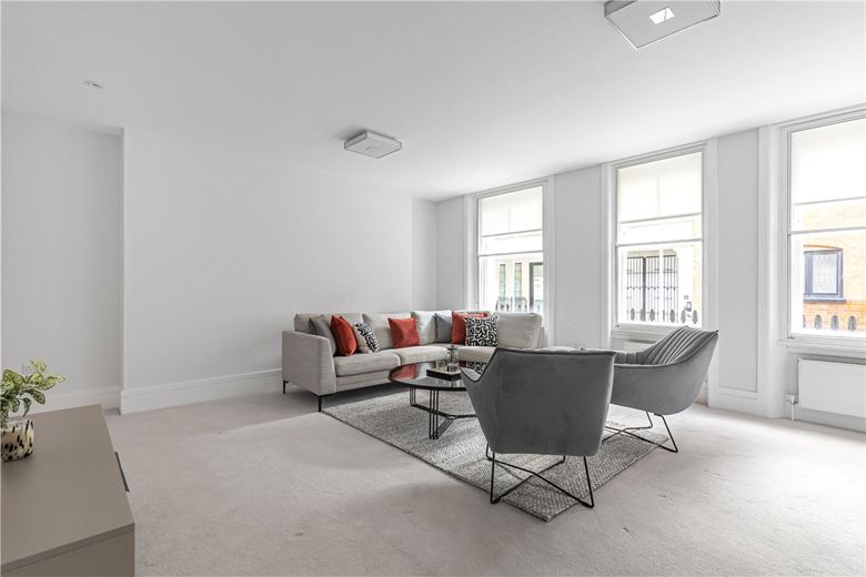 3 bedroom house, Welbeck Way, Marylebone W1G - Available
