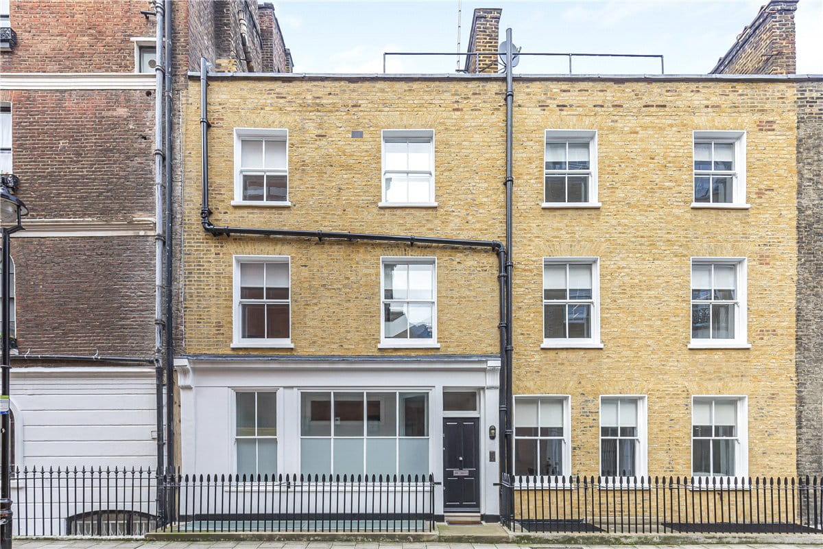 3 bedroom house, Welbeck Way, Marylebone W1G - Available