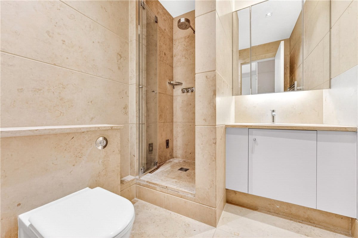 4 bedroom flat, Marylebone Road, Marylebone NW1 - Available