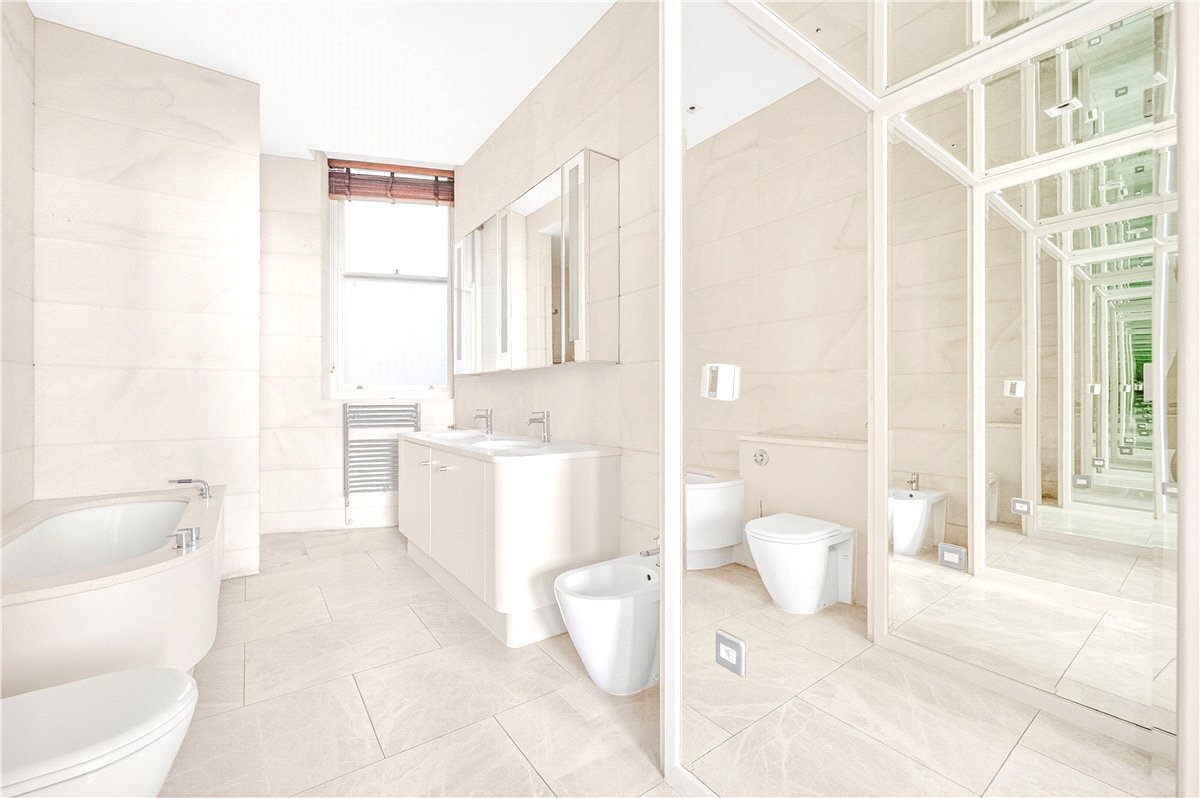 4 bedroom flat, Marylebone Road, Marylebone NW1 - Available