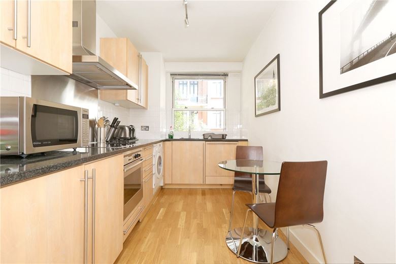 2 bedroom flat, Weymouth Street, Marylebone W1W - Available