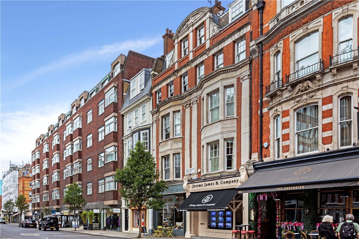1 bedroom flat, New Cavendish Street, Marylebone W1G - Available
