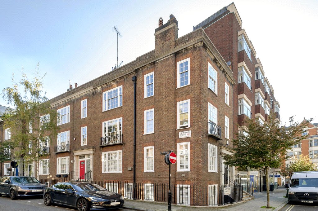 2 bedroom maisonette, Marylebone Street, London W1G - Available