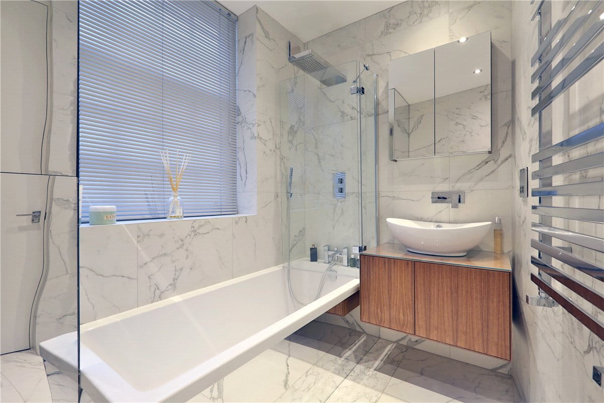 2 bedroom maisonette, Marylebone Street, London W1G - Available