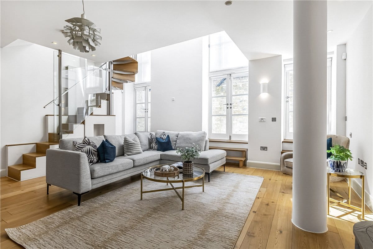 4 bedroom house, Cavendish Mews South, Marylebone W1W - Available