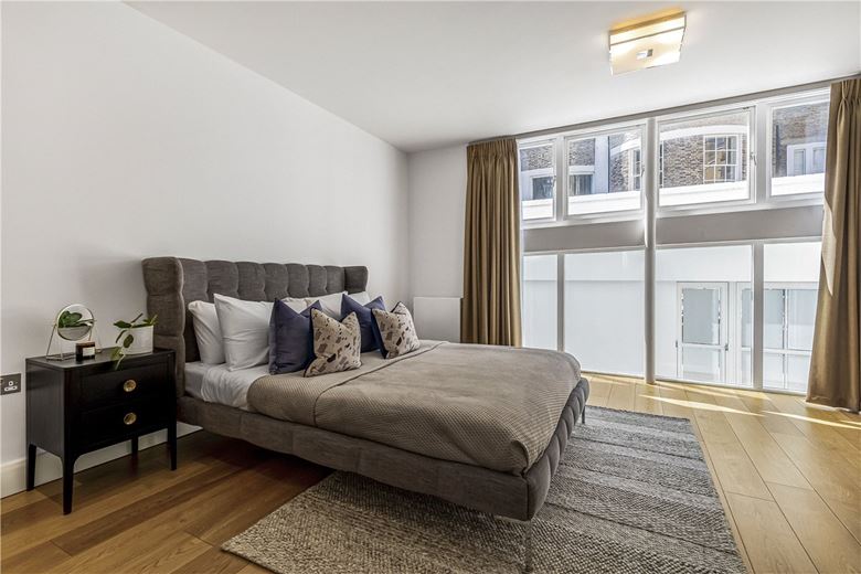 4 bedroom house, Cavendish Mews South, Marylebone W1W - Available