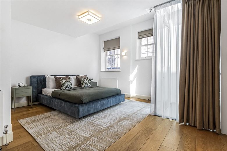 4 bedroom house, Cavendish Mews South, Marylebone W1W - Available