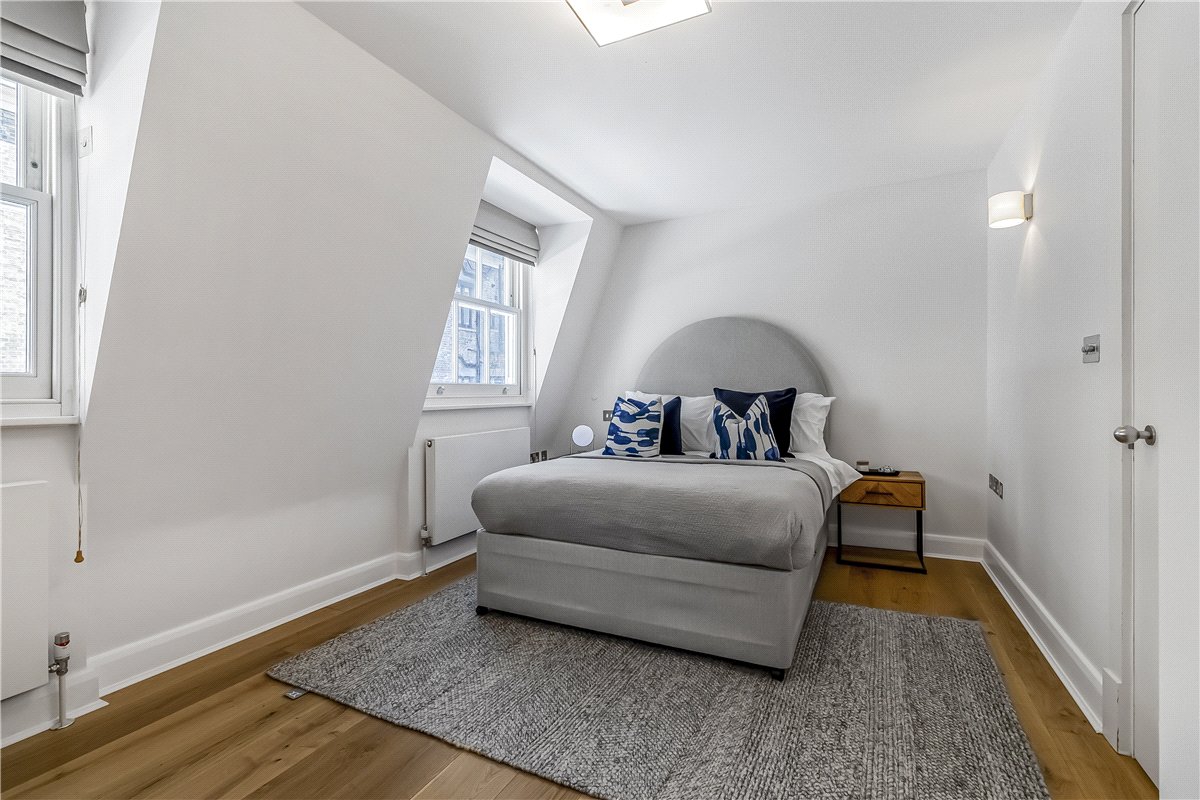 4 bedroom house, Cavendish Mews South, Marylebone W1W - Available