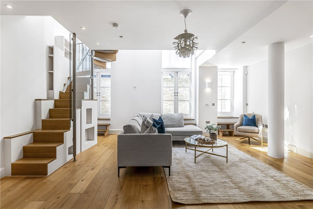 4 bedroom house, Cavendish Mews South, Marylebone W1W - Available