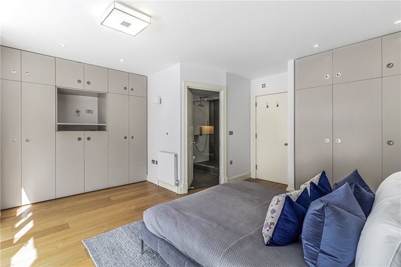 4 bedroom house, Cavendish Mews South, Marylebone W1W - Available