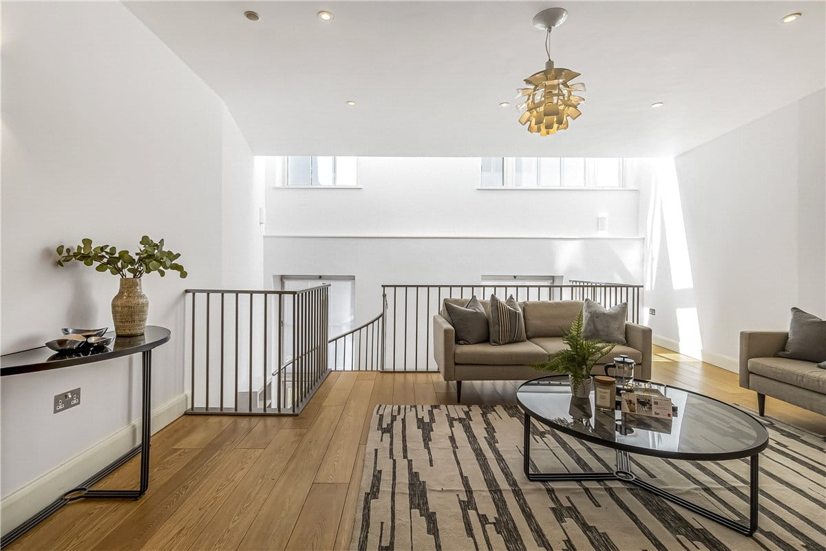 4 bedroom house, Cavendish Mews South, Marylebone W1W - Available