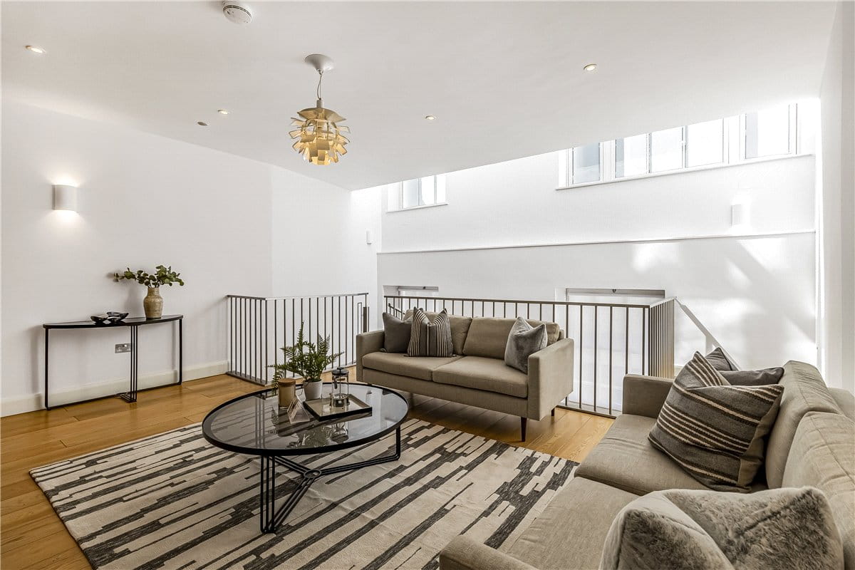 4 bedroom house, Cavendish Mews South, Marylebone W1W - Available