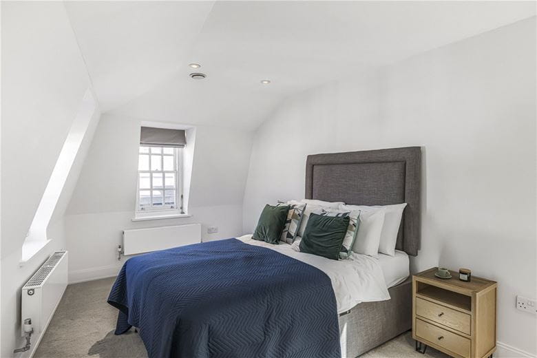 3 bedroom flat, Devonshire Street, Marylebone W1G - Available