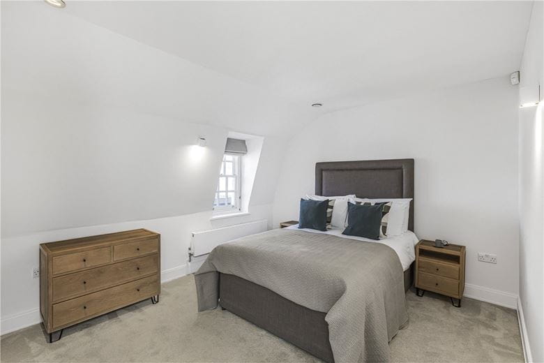 3 bedroom flat, Devonshire Street, Marylebone W1G - Available