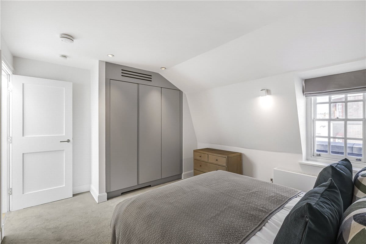 3 bedroom flat, Devonshire Street, Marylebone W1G - Available