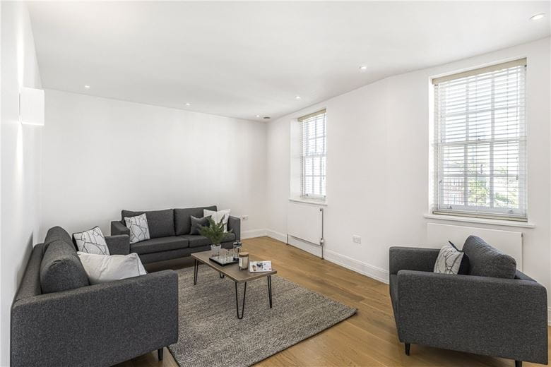 3 bedroom flat, Devonshire Street, Marylebone W1G - Available