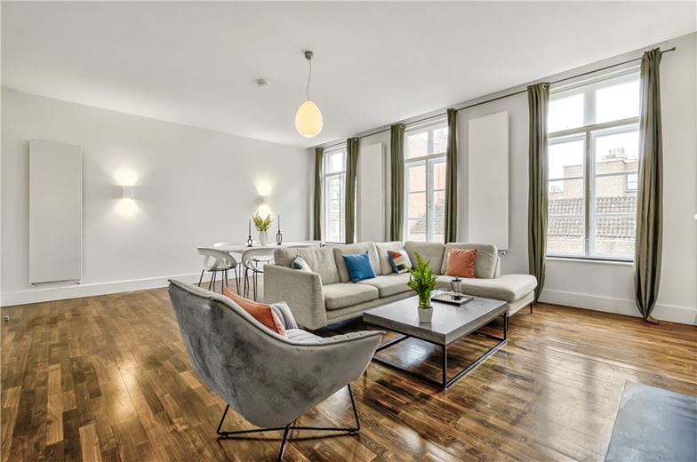 2 bedroom flat, Weymouth Mews, London W1G - Available