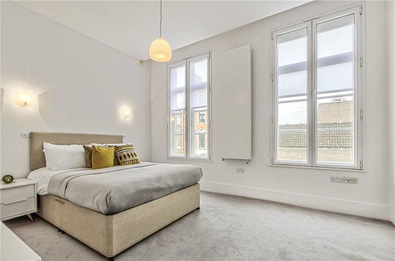 2 bedroom flat, Weymouth Mews, London W1G - Available