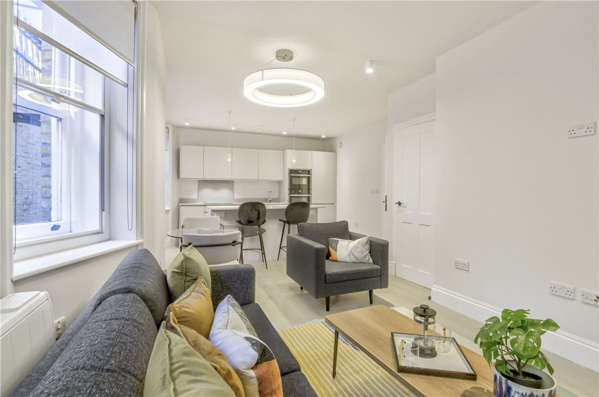 2 bedroom flat, Welbeck Street, Marylebone W1G - Available