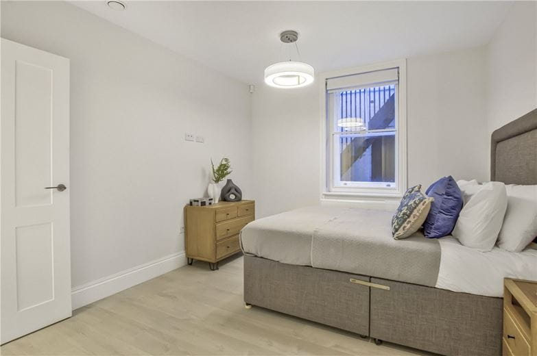 2 bedroom flat, Welbeck Street, Marylebone W1G - Available