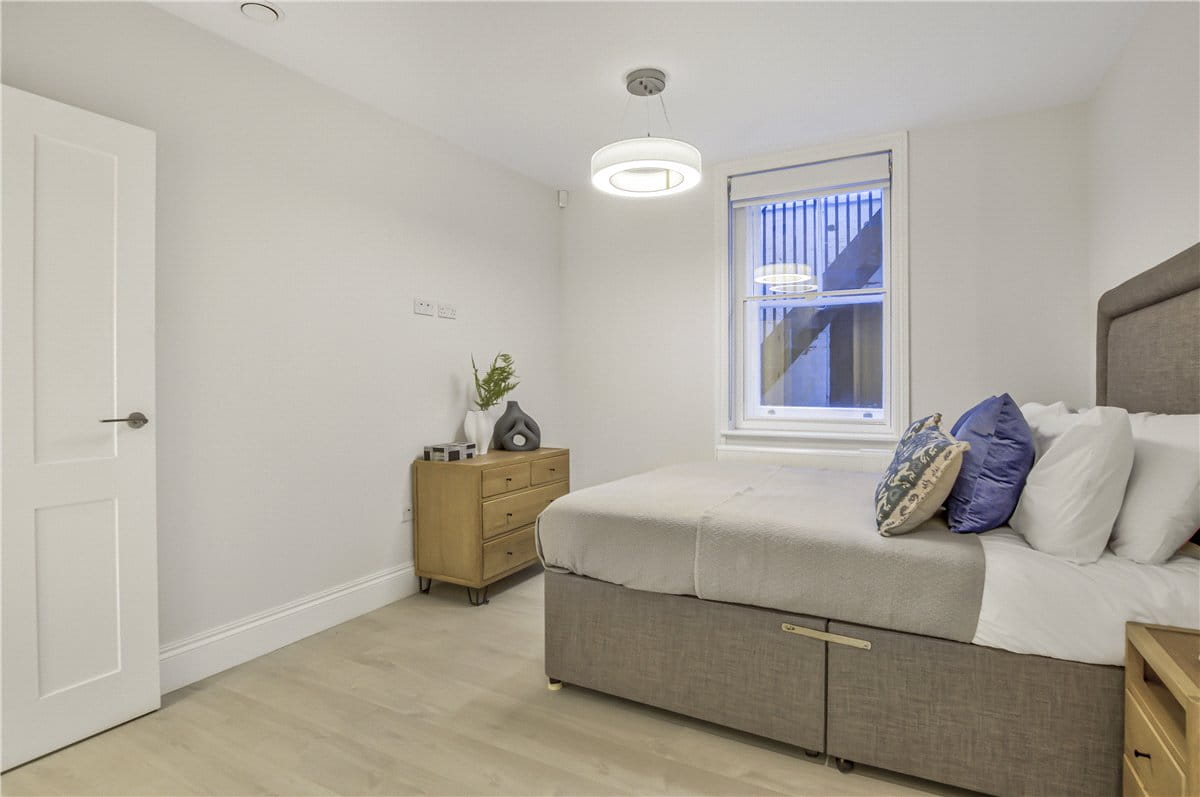 2 bedroom flat, Welbeck Street, Marylebone W1G - Available