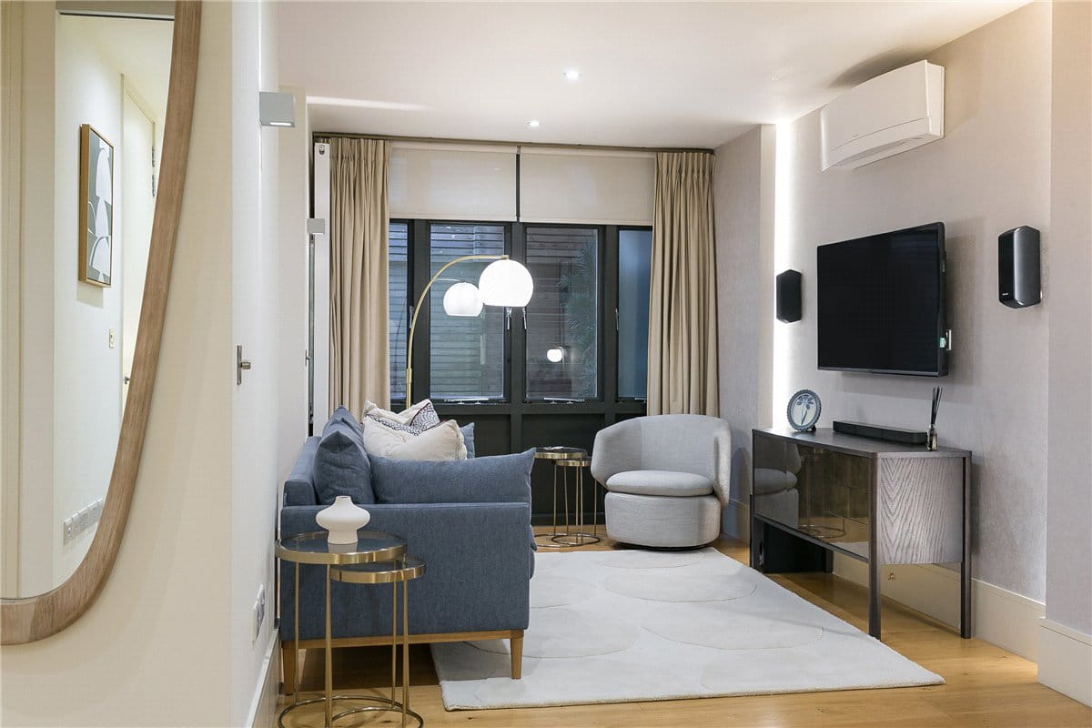1 bedroom flat, Armitage Apartments, 228 Great Portland Street W1W - Let Agreed