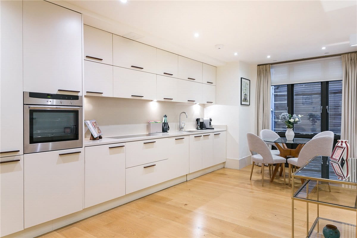 1 bedroom flat, Armitage Apartments, 228 Great Portland Street W1W - Let Agreed