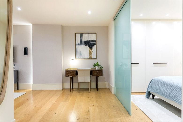 1 bedroom flat, Armitage Apartments, 228 Great Portland Street W1W - Let Agreed