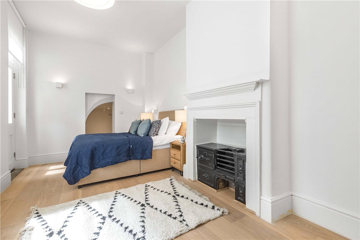 4 bedroom flat, Devonshire Place, Marylebone W1G - Available