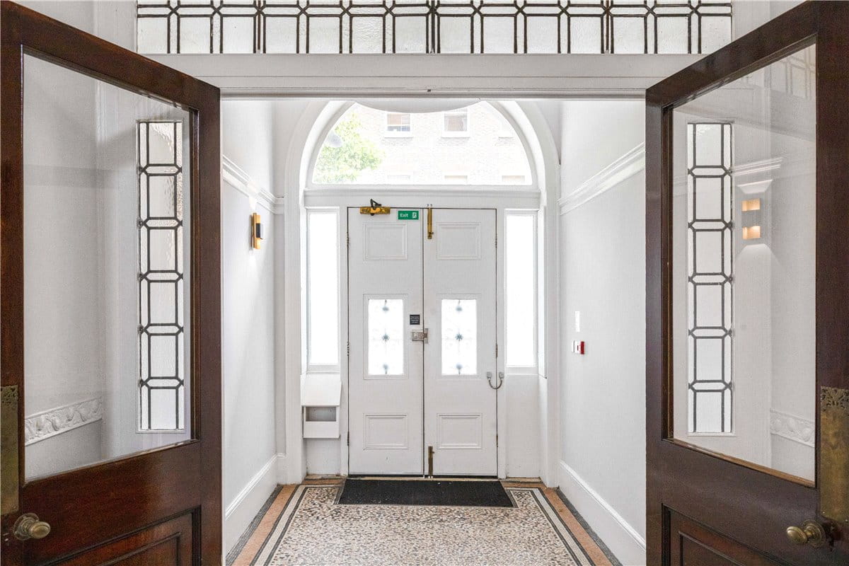 4 bedroom flat, Devonshire Place, Marylebone W1G - Available