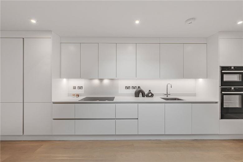 4 bedroom flat, Devonshire Place, Marylebone W1G - Available