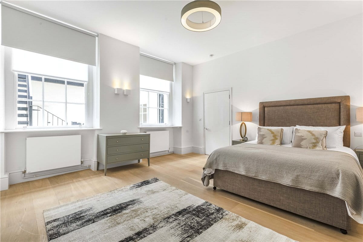 4 bedroom flat, Devonshire Place, Marylebone W1G - Available