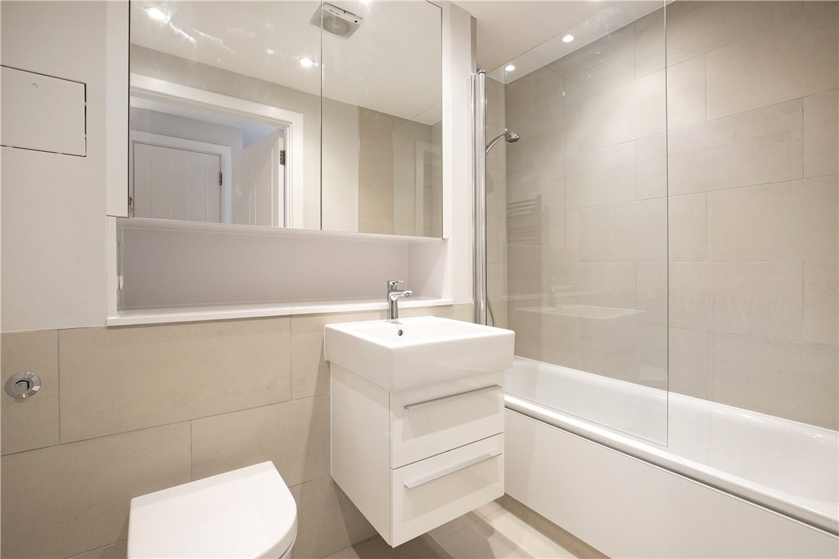 2 bedroom flat, Bryanston Square, Marylebone W1H - Available