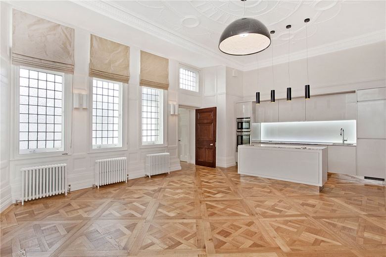 3 bedroom flat, Devonshire Place, Marylebone W1G - Available