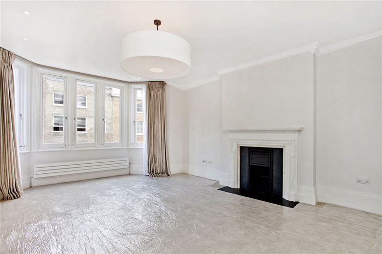 3 bedroom flat, Devonshire Place, Marylebone W1G - Available