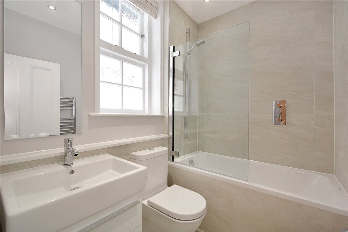 2 bedroom house, Gloucester Place Mews, Marylebone W1U - Available