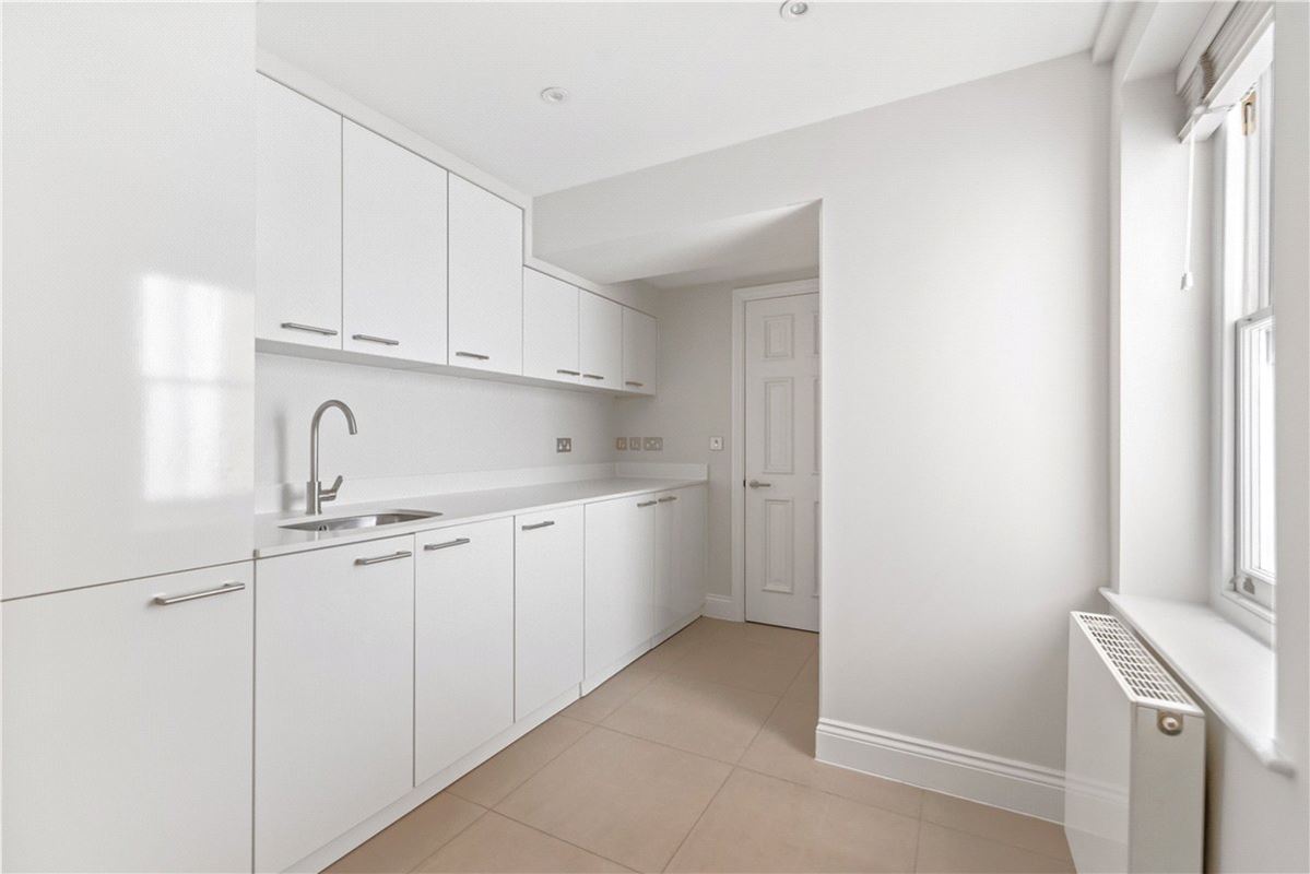 5 bedroom house, Bryanston Square, London W1H - Available
