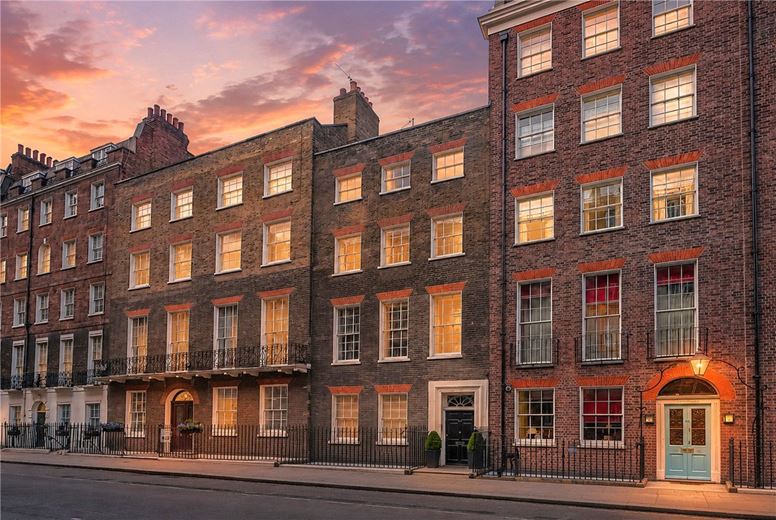 1 bedroom flat, Seymour Street, Marylebone W1H - Available