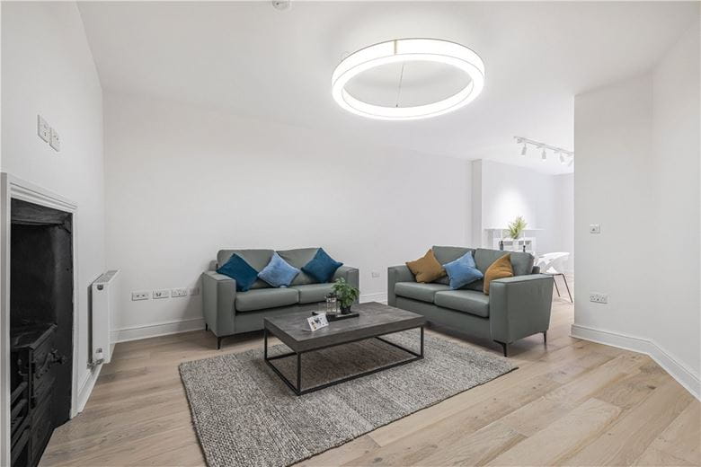 2 bedroom flat, Devonshire Street, Marylebone W1G - Available