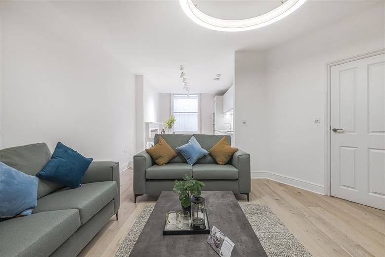 2 bedroom flat, Devonshire Street, Marylebone W1G - Available