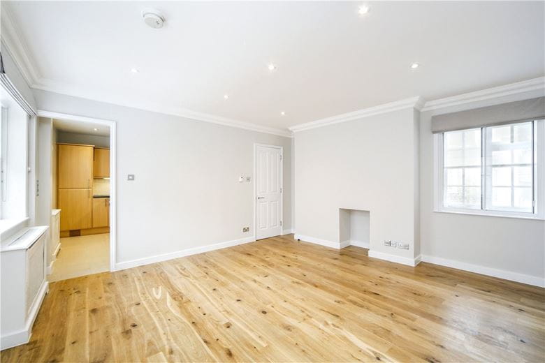 2 bedroom flat, Manchester Street, Marylebone W1U - Let Agreed