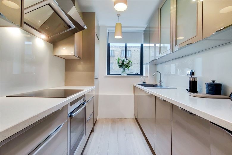2 bedroom flat, Portland Place, Marylebone W1B - Available