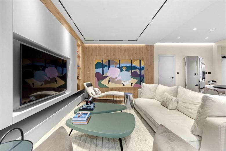 2 bedroom flat, Portland Place, Marylebone W1B - Available