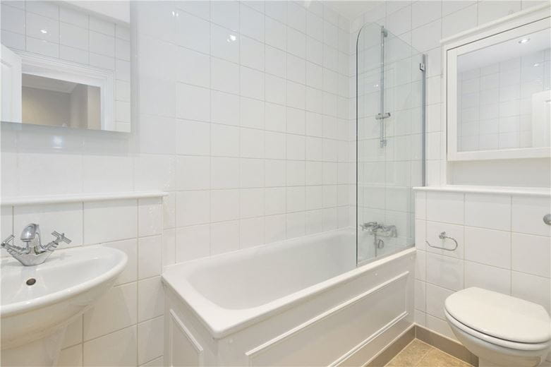 2 bedroom flat, Manchester Street, London W1U - Available